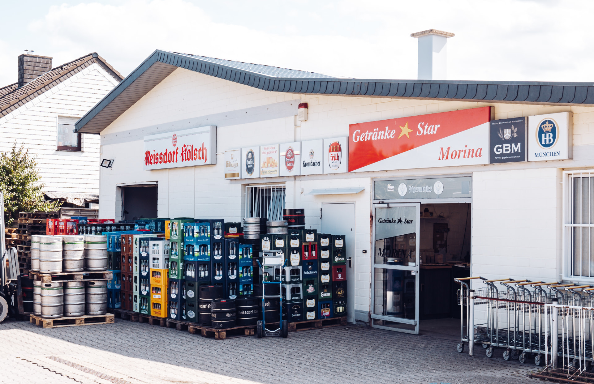 Stehtische mieten Düren: Abholung am Getränkemarkt in Hürtgenwald-Gey